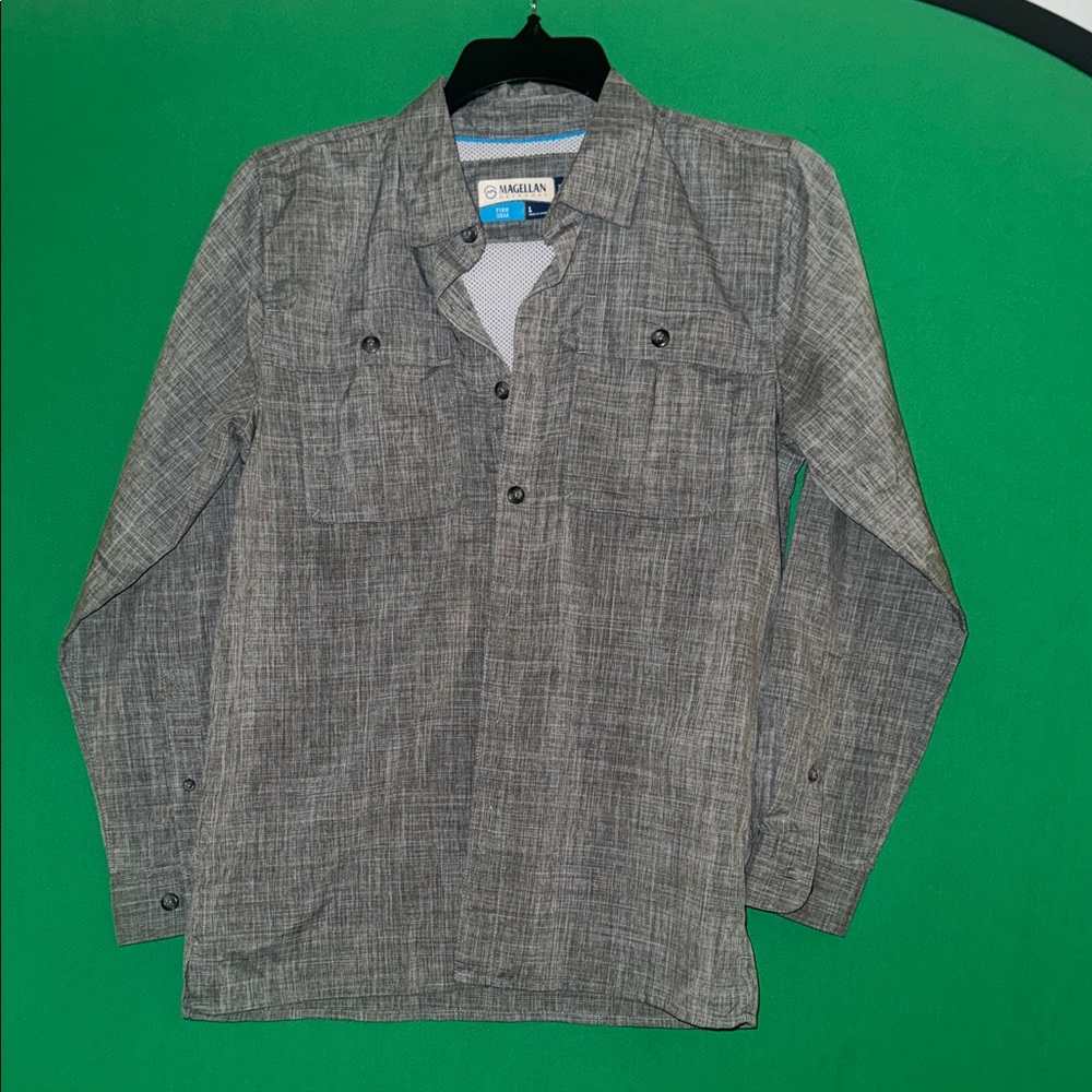 Magellan Outdoors Men's Gray Vented Fishing Utility Shirt - L